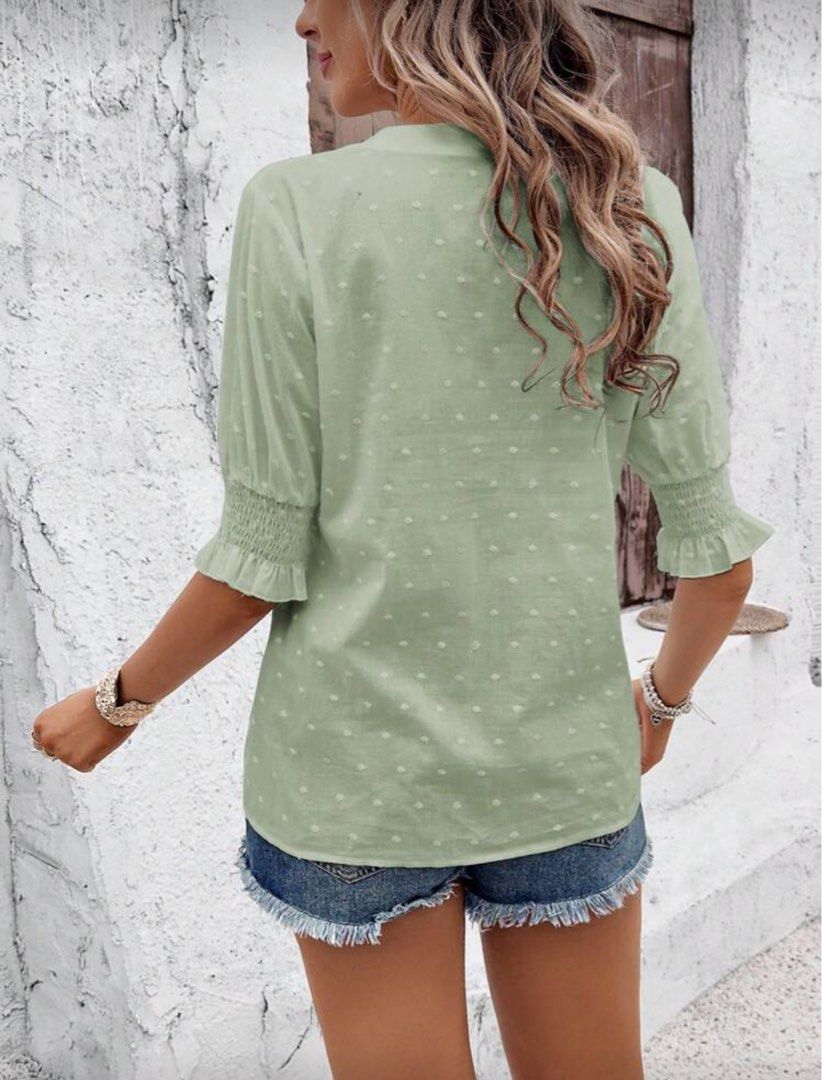 SHEIN Plus Size Green Blouse (Category: Blouses) located in Malolos. Submitted by basementbargain (Listing ID 1471384717, Image 2). Description: Size: XL Product Measurement: Shoulder: 42 cm, Length: 68 cm, Sleeve Length: 33 cm, Bust: 114 cm, Cuff: 30.8-47.8 cm, Bicep Length: 44.8 cm.