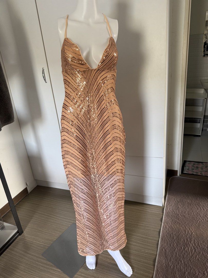 Shein Sequin Maxi Dress Bodycon (Category: Dresses) located in Taguig. Submitted by agoraartmarket (Listing ID 1471328112, Image 2). Description: Size on tag: Medium Shein Never worn Loc: BGC.