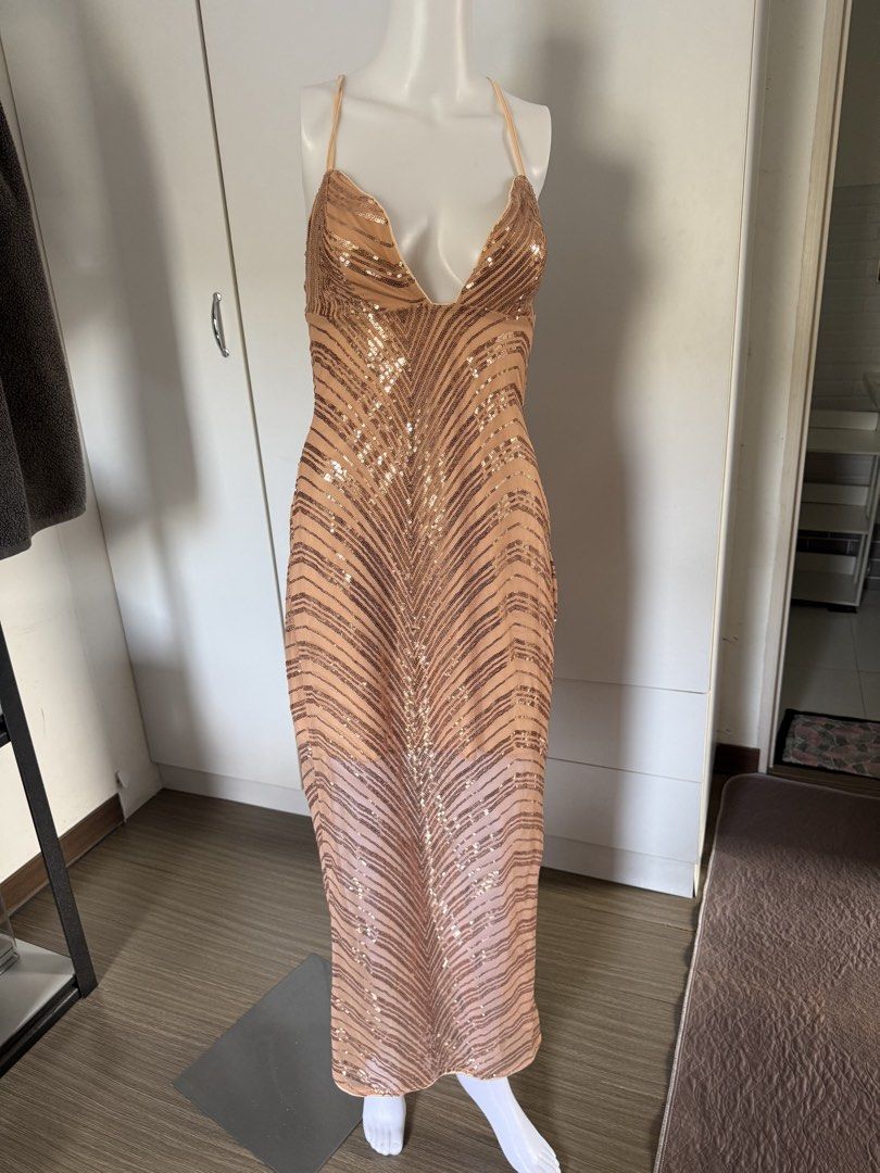 Shein Sequin Maxi Dress Bodycon (Category: Dresses) located in Taguig. Submitted by agoraartmarket (Listing ID 1471328112, Image 1). Description: Size on tag: Medium Shein Never worn Loc: BGC.