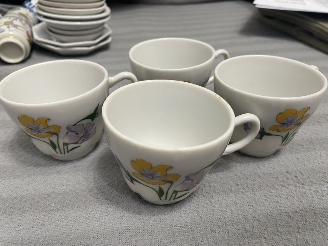 small floral tea cups 5 japan ceramic (Category: Coffee & Tea Tableware) located in Paranaque City. Submitted by kashireadsbookstore (Listing ID 1471309955, Image 1). Description: .