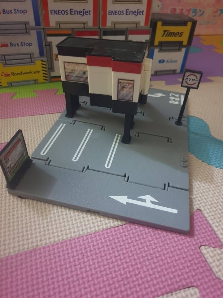 Takara tomy tomica stations (Category: Vintage Collectibles) located in Manila. Submitted by hamzakaram11510 (Listing ID 1471365918, Image 2). Description: 13 pieces available for take or piece really good condition and price.