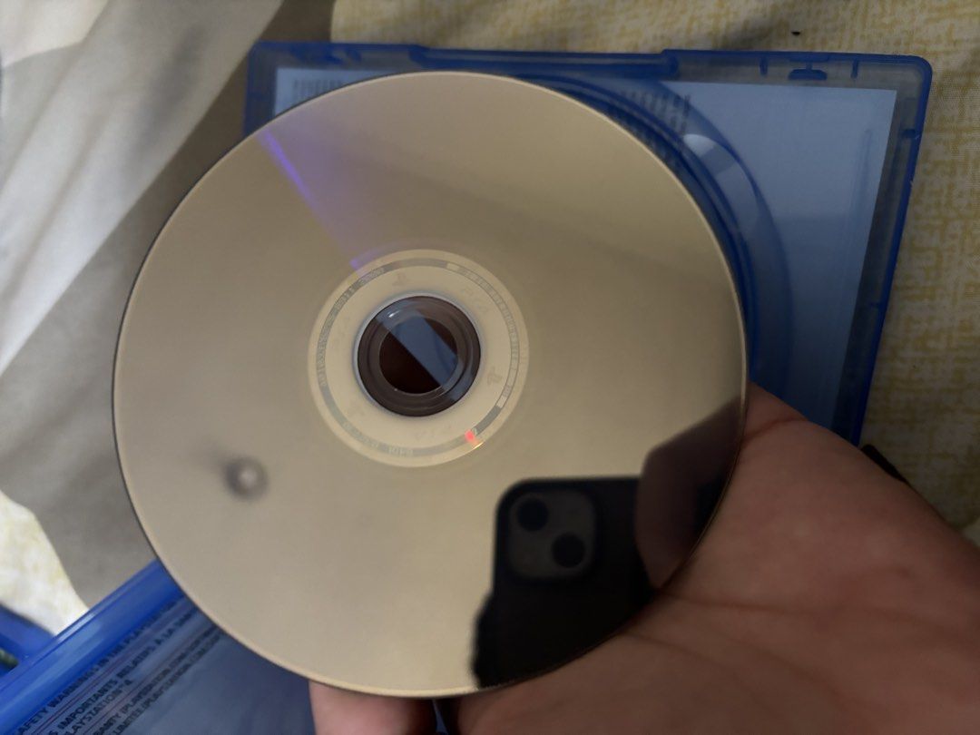 Tekken 7 PS4 Game (Category: PlayStation) located in Quezon City. Submitted by runitup (Listing ID 1471334356, Image 3). Description: - Game: Tekken 7 for PlayStation 4 (PS4) - Condition: Disc is super clean with no scratches; original blue case included - Rating: ESRB Teen (Action/Fighting) - Genre: Epic fighting game by Bandai Namco DM for inquiries QC Area but meetups can be arranged Shipping shouldered by buyer via lalamove.