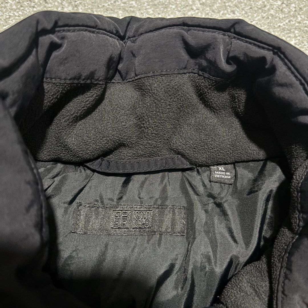 Uniqlo Black Down Puffer Jacket XL (Category: Coats, Jackets and Outerwear) located in Cavite. Submitted by thrift_yard_blvd (Listing ID 1471298574, Image 3). Description: Uniqlo Puffer Jacket Size: XL on the tag. Width 23in Length 30in Condition: Like new. Issue: None. Mine: 400 pesos.