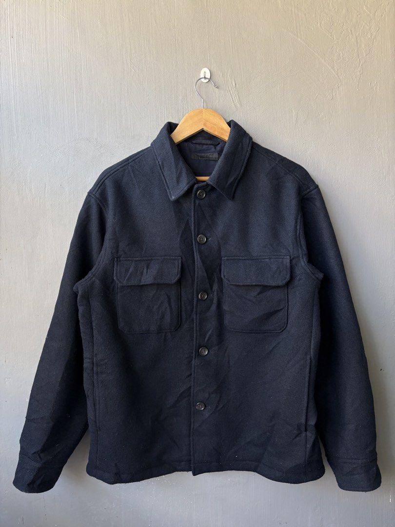 Uniqlo Over Shirt Jacket (Category: Coats, Jackets and Outerwear) located in Calamba. Submitted by manila.fits (Listing ID 1471330905, Image 1). Description: Uniqlo Over Shirt Jacket Medium Width 22 Length 27.5 In pristine condition Minimal lints.