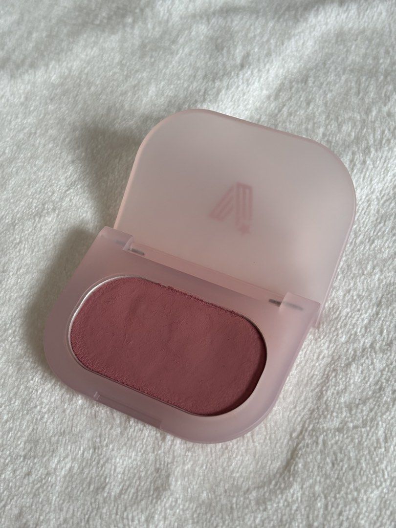 vice cosmetics Soft Bouncy Blush in Praline (Category: Makeup) located in Quezon City. Submitted by haha10_4 (Listing ID 1471342445, Image 3). Description: - Brand: vice cosmetics - Product: Soft Bouncy Blush - Shade: Praline - Size: 5.5 grams - Condition: Lightly used - Packaging: Soft matte pink frosted case with translucent lid - Formula: Paraben-free, cruelty-free, and vegan - MFG Date: December 2025 - Ideal for daily makeup looks.