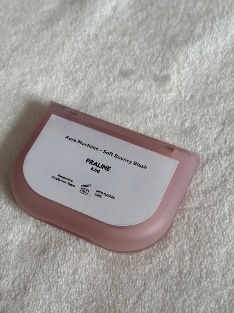 vice cosmetics Soft Bouncy Blush in Praline (Category: Makeup) located in Quezon City. Submitted by haha10_4 (Listing ID 1471342445, Image 2). Description: - Brand: vice cosmetics - Product: Soft Bouncy Blush - Shade: Praline - Size: 5.5 grams - Condition: Lightly used - Packaging: Soft matte pink frosted case with translucent lid - Formula: Paraben-free, cruelty-free, and vegan - MFG Date: December 2025 - Ideal for daily makeup looks.