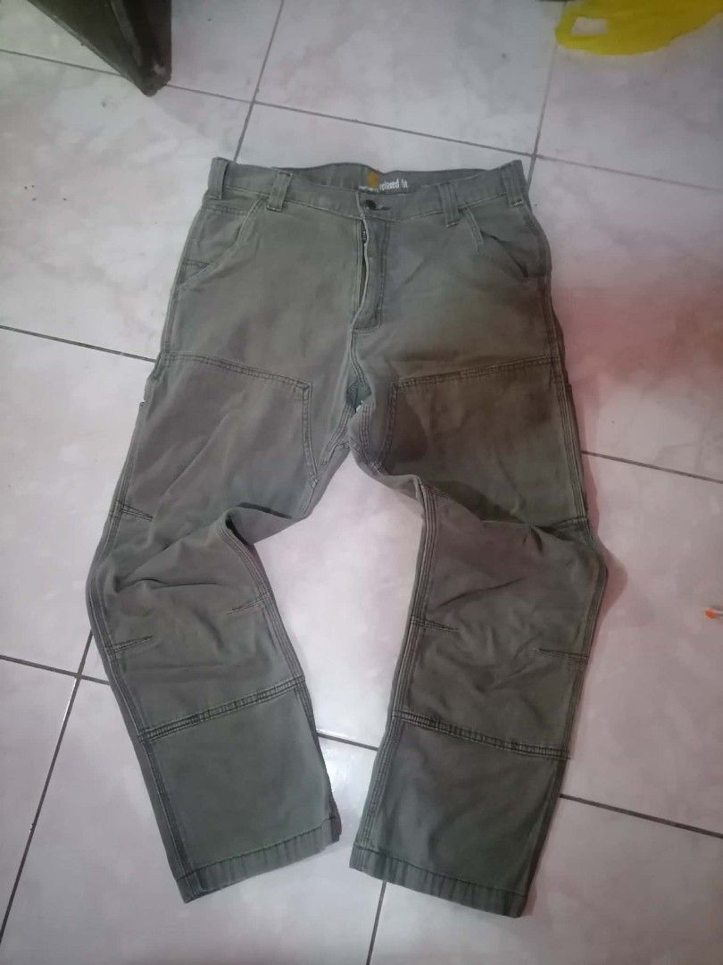 Vintage Carhartt canvas carpenter work pants (Category: Jeans) located in Villasis. Submitted by maibean_ (Listing ID 1471300993, Image 3). Description: Vintage Carhartt canvas carpenter work pants 33x30 no dens color rate: 9/10 6 pockets 4500 negotiable.