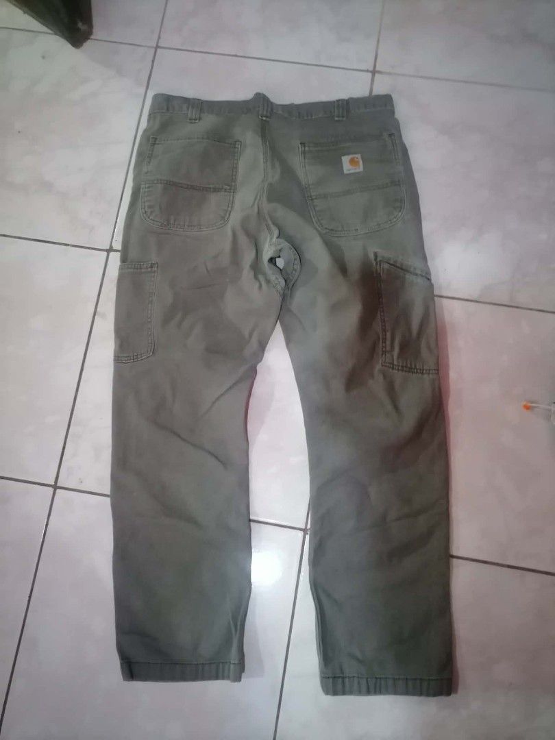 Vintage Carhartt canvas carpenter work pants (Category: Jeans) located in Villasis. Submitted by maibean_ (Listing ID 1471300993, Image 2). Description: Vintage Carhartt canvas carpenter work pants 33x30 no dens color rate: 9/10 6 pockets 4500 negotiable.
