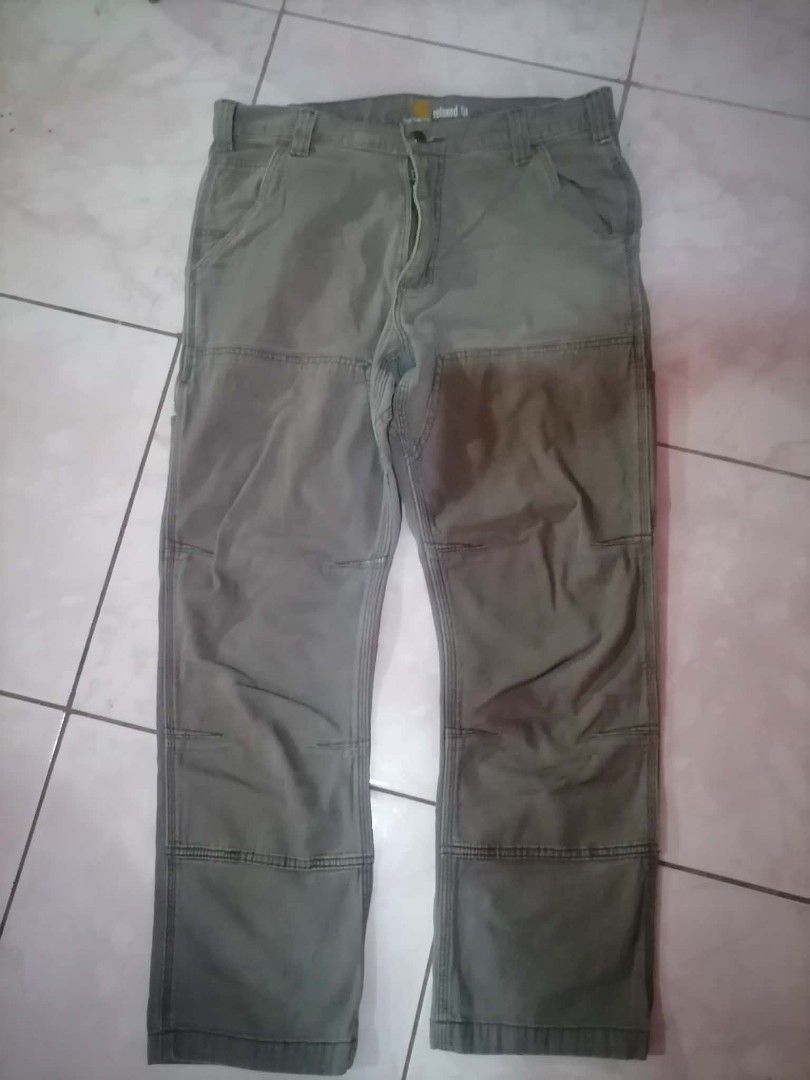 Vintage Carhartt canvas carpenter work pants (Category: Jeans) located in Villasis. Submitted by maibean_ (Listing ID 1471300993, Image 1). Description: Vintage Carhartt canvas carpenter work pants 33x30 no dens color rate: 9/10 6 pockets 4500 negotiable.