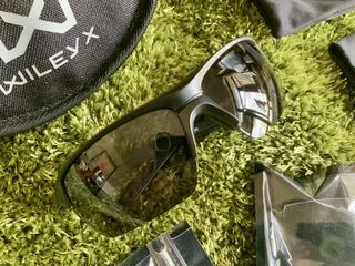 （分類：）位於 。 由 JY_Market 提交（商品編號 1471348999，圖片 1）。簡介： 。