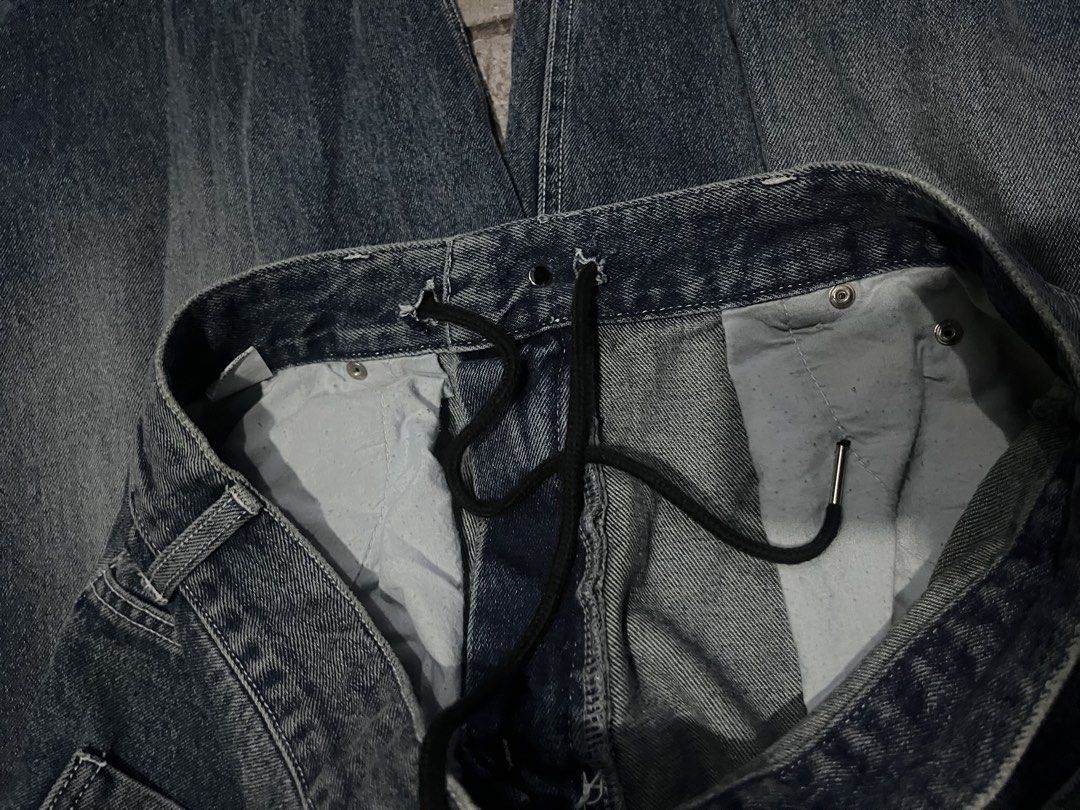 Y2K Wad Balloon Washed Denim Pants (Category: Jeans) located in Subic. Submitted by trashdimes2022 (Listing ID 1471446897, Image 3). Description: Size: L Width: 34 Length: 41 Hem: 10 Rise: 17 Thigh: 16 Leg: 13 Condition: Excellent Color rate: 9+/10.