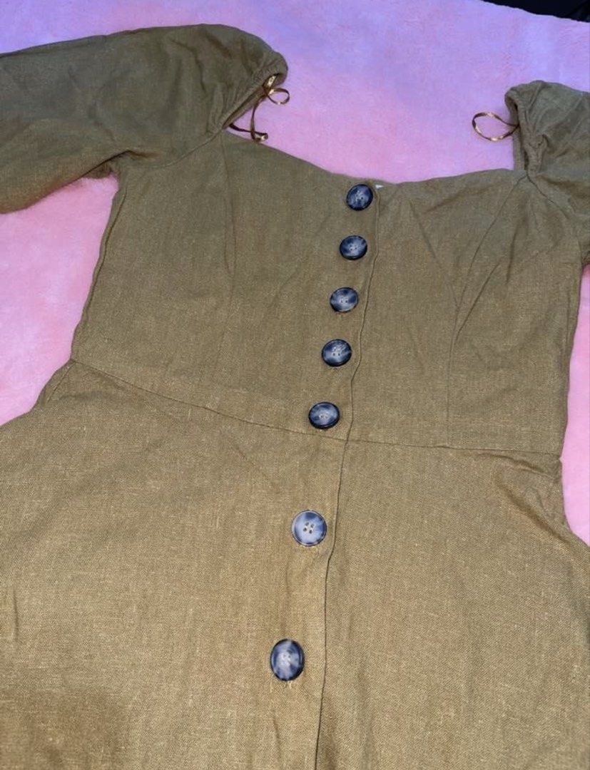 ZARA TRF Button-down Puff Sleeves Short Dress (Category: Dresses) located in Manila. Submitted by aemax.cgtrading (Listing ID 1471306414, Image 3). Description: .