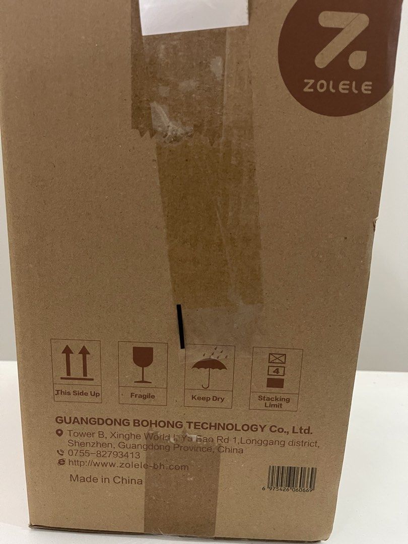 Zolele Multi-functional Blender MB601 White 600ml (Category: Juicers, Blenders & Grinders) located in Quezon City. Submitted by bravehorse_f1f6d5 (Listing ID 1471367273, Image 3). Description: - Brand new Zolele Multi-Functional Blender (Model: MB601) - Color: Clean White - Capacity: 600ml - Power: 600W heating / 150W blending (220V, 60Hz) - Lightweight design at 1.15kg - Inclusions: Multi-functional blender, instruction manual, power cord, and c
