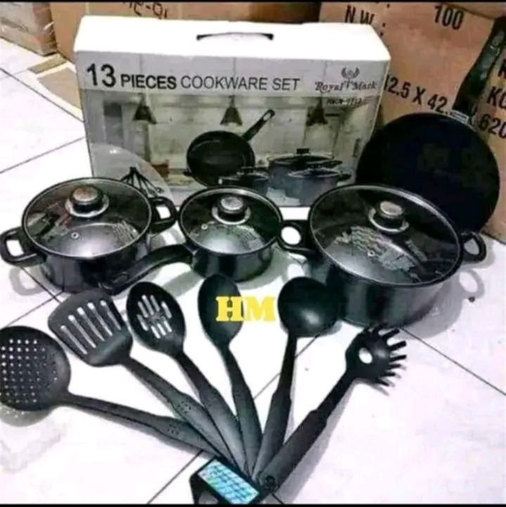 13 Pieces Cookware Set (Category: Cookware & Accessories) located in Manila. Submitted by berdenmarl01688 (Listing ID 1465946367, Image 1). Description: - 13-piece complete black cookware set - Includes pots with glass lids and frying pans - Comes with various kitchen utensils (spatulas, ladles) - Packs neatly into the original box - Great for upgrading your kitchen gear all at once.