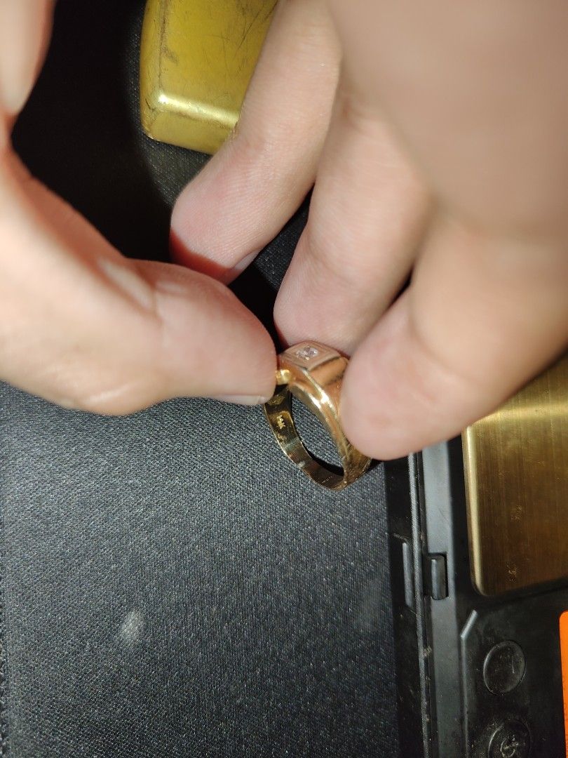 14k Men's Gold Ring (Category: Rings) located in Rizal. Submitted by robertopasakit (Listing ID 1465783149, Image 3). Description: natural diamond 3.11mm in size slightly negotiable.