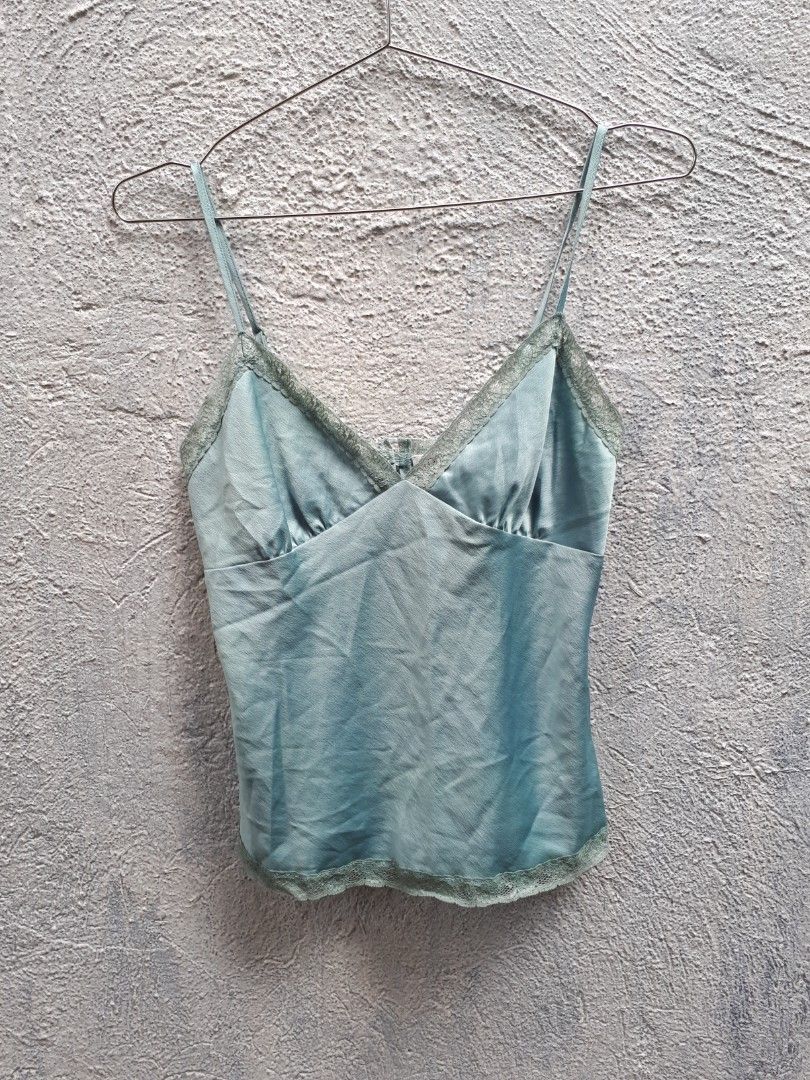 14x22 top shop silk top (Category: Blouses) located in Quezon City. Submitted by secretluxuryshop (Listing ID 1465796666, Image 1). Description: .