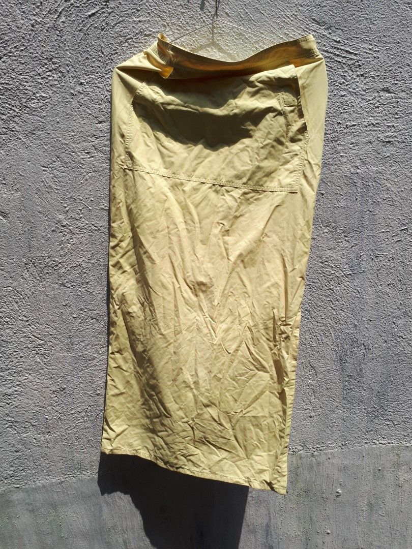 14x38 yellow skirt (Category: Skirts) located in Quezon City. Submitted by secretluxuryshop (Listing ID 1465788983, Image 1). Description: .