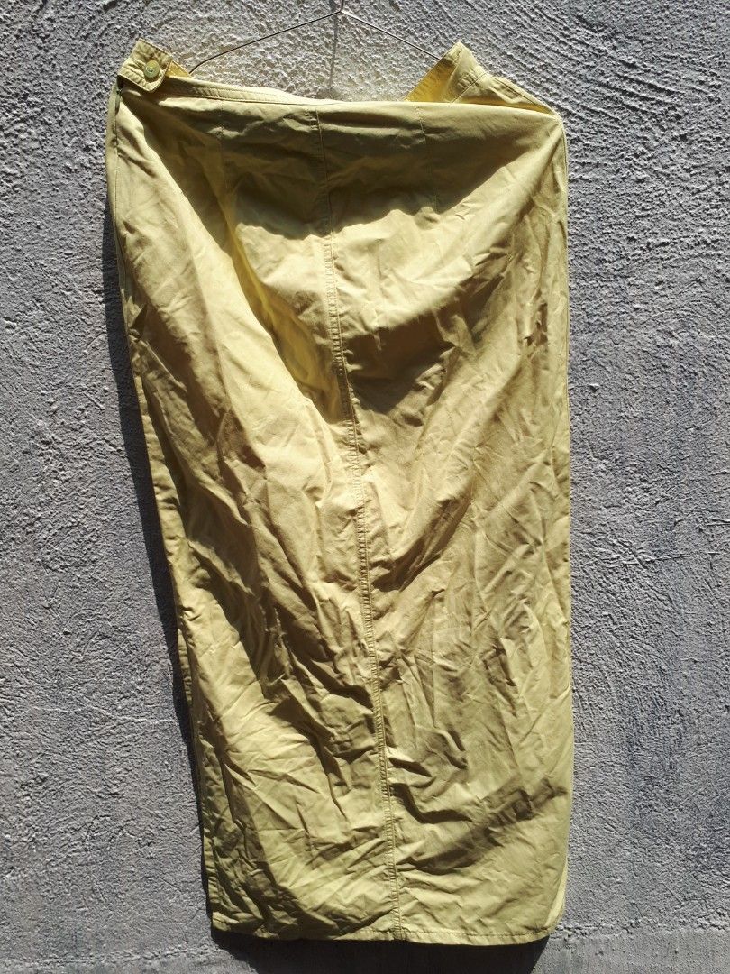 14x38 yellow skirt (Category: Skirts) located in Quezon City. Submitted by secretluxuryshop (Listing ID 1465788983, Image 3). Description: .