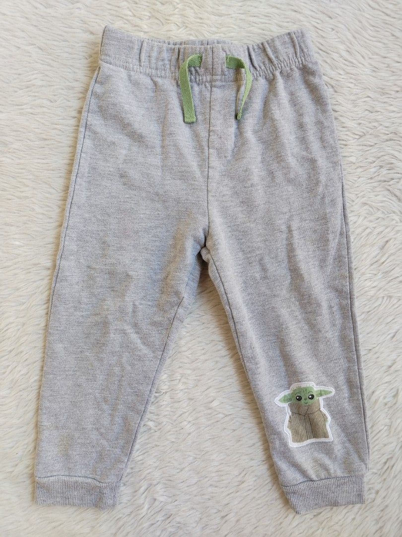 18-24M Star Wars Jogger (Category: Babies & Kids Fashion) located in Paranaque City. Submitted by closetbykimkirsten (Listing ID 1465831171, Image 1). Description: 🎀CANADA BOX🎀 ✨Condition: 8/10 ⚡W: 8 & half/L: 18 & half inches 🪷Size: 18-24M 💸Price: P180(Non Negotiable) ♦️All Items are PRELOVED in good condition. ♦️Please do manage your expectations. ♦️WASH before USE ♦️BUY at your own RISK 🔥NO RETURN NO EXCHANGE POLICY🔥 ⛔BOGUS BUYER/JOY RES