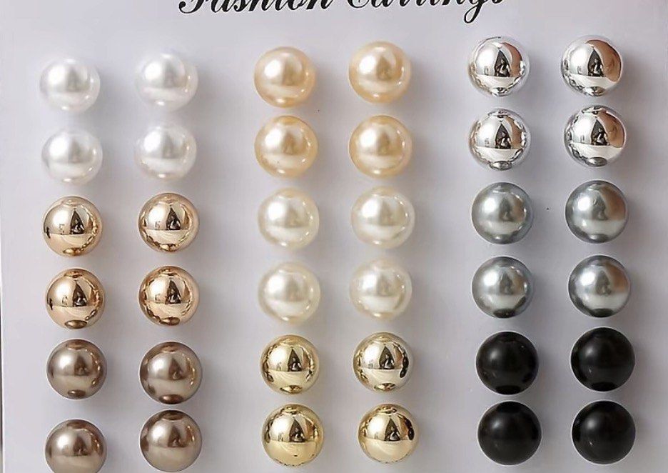 18 pairs earrings set (Category: Earrings) located in Manila. Submitted by vintageaccessories (Listing ID 1465908252, Image 1). Description: .