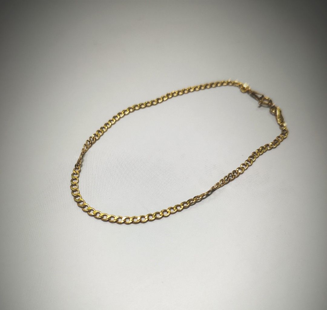18k Gold Curb Link Chain Bracelet (Category: Bracelets) located in Manila. Submitted by john_eric28 (Listing ID 1465946307, Image 1). Description: 18k Pure Gold 6,800 per gram Est Gram 0.76 Subasta Price.