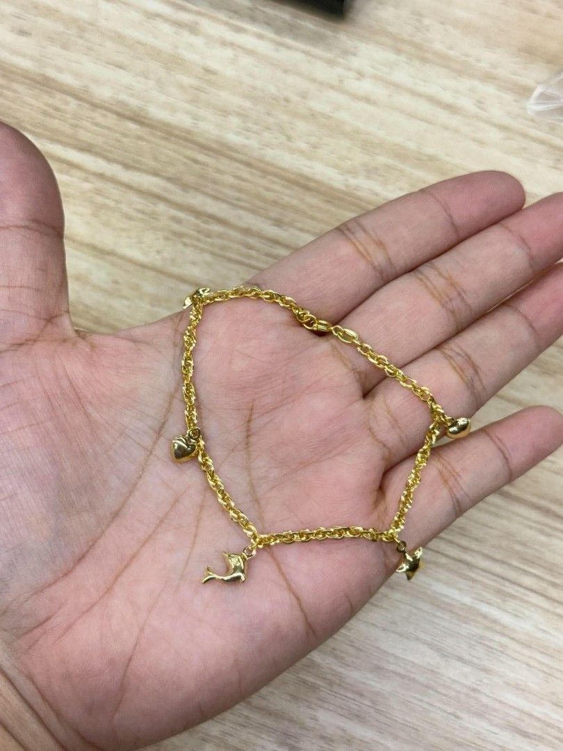 18k Saudi gold charms bracelet (Category: Bracelets) located in Manila. Submitted by bhelgoldseller2ndaccount (Listing ID 1465949641, Image 1). Description: New!!✨New!!✨New!! Authentic 18k Saudi Golds 💯pawnable/naisasanla 💯with high appraisal rate 💯good investment 💯Direct supplier price 👉OPEN for resellers 🌺please take time to evaluate their actual sizes and grams 👉Best panggift for all occasions ✅ Sold per grams not per piece Kya lowest p