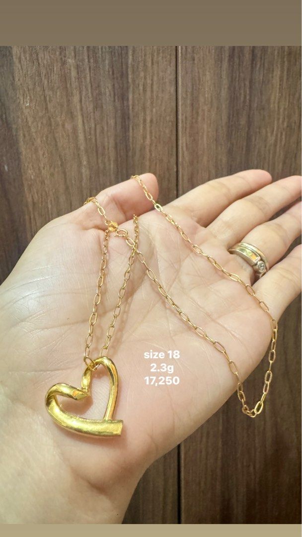18k saudi gold necklace (Category: Necklaces) located in Manila. Submitted by annepalanioalfaro (Listing ID 1465825284, Image 1). Description: 7500 per gram 18k saudi gold necklace personal collection central signal taguig city meetup: bgc.