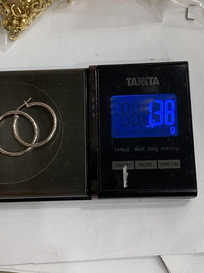 18k Saudi whitegold loop Earrings (Category: Earrings) located in Manila. Submitted by bhelgoldseller2ndaccount (Listing ID 1465949685, Image 2). Description: New!!✨New!!✨New!! Authentic 18k Saudi Golds 💯pawnable/naisasanla 💯with high appraisal rate 💯good investment 💯Direct supplier price 👉OPEN for resellers 🌺please take time to evaluate their actual sizes and grams 👉Best panggift for all occasions ✅ Sold per grams not per piece Kya lowest