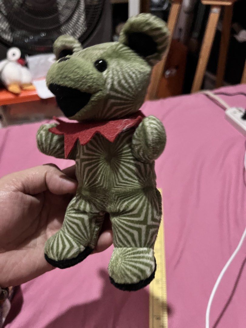 1984 Grateful Dead bean bear ESAU (Category: Plushies & Soft Toys) located in Paranaque City. Submitted by bonsaiart (Listing ID 1465905297, Image 2). Description: Pre owned Good condition 2150+sf Payment via gcash or paymaya Shipping via j&t No to cod/ cop/ meetup.