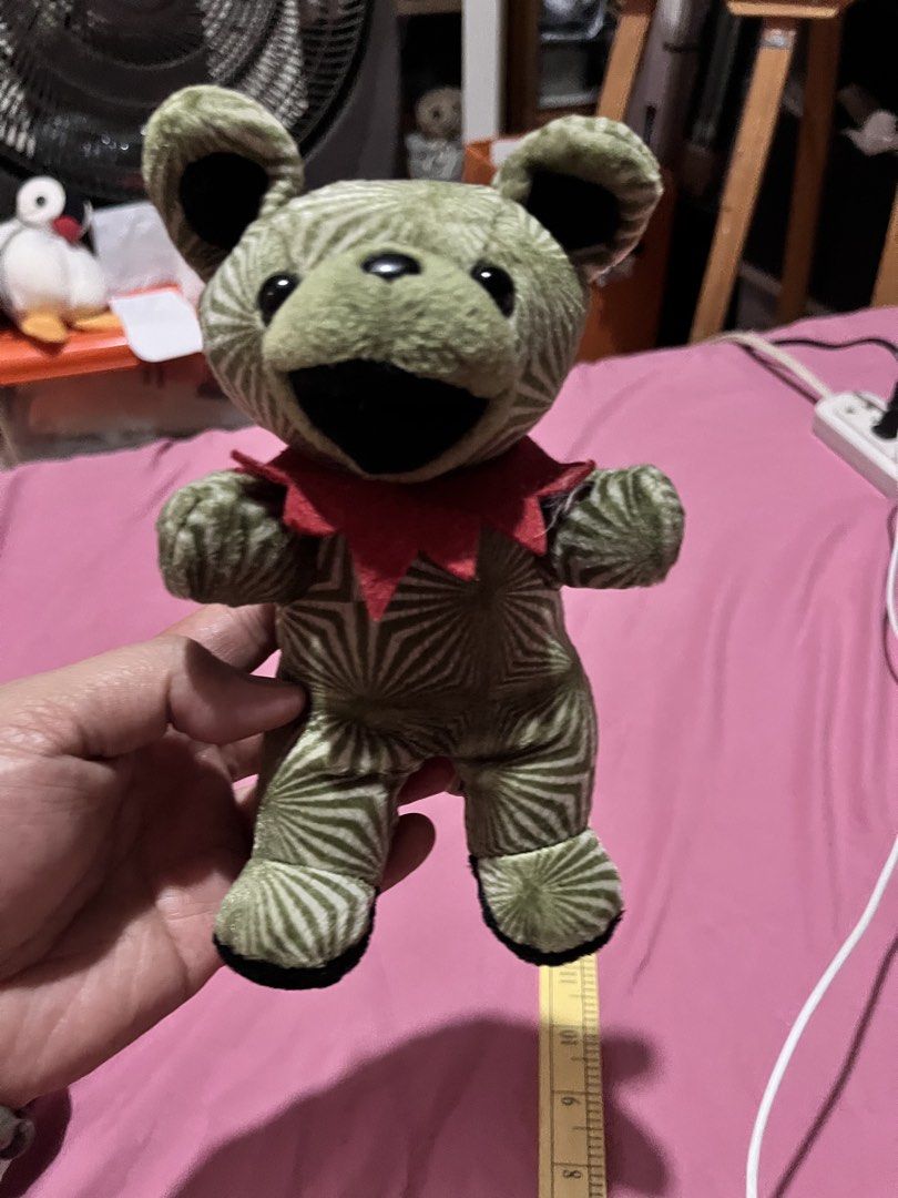 1984 Grateful Dead bean bear ESAU (Category: Plushies & Soft Toys) located in Paranaque City. Submitted by bonsaiart (Listing ID 1465905297, Image 1). Description: Pre owned Good condition 2150+sf Payment via gcash or paymaya Shipping via j&t No to cod/ cop/ meetup.