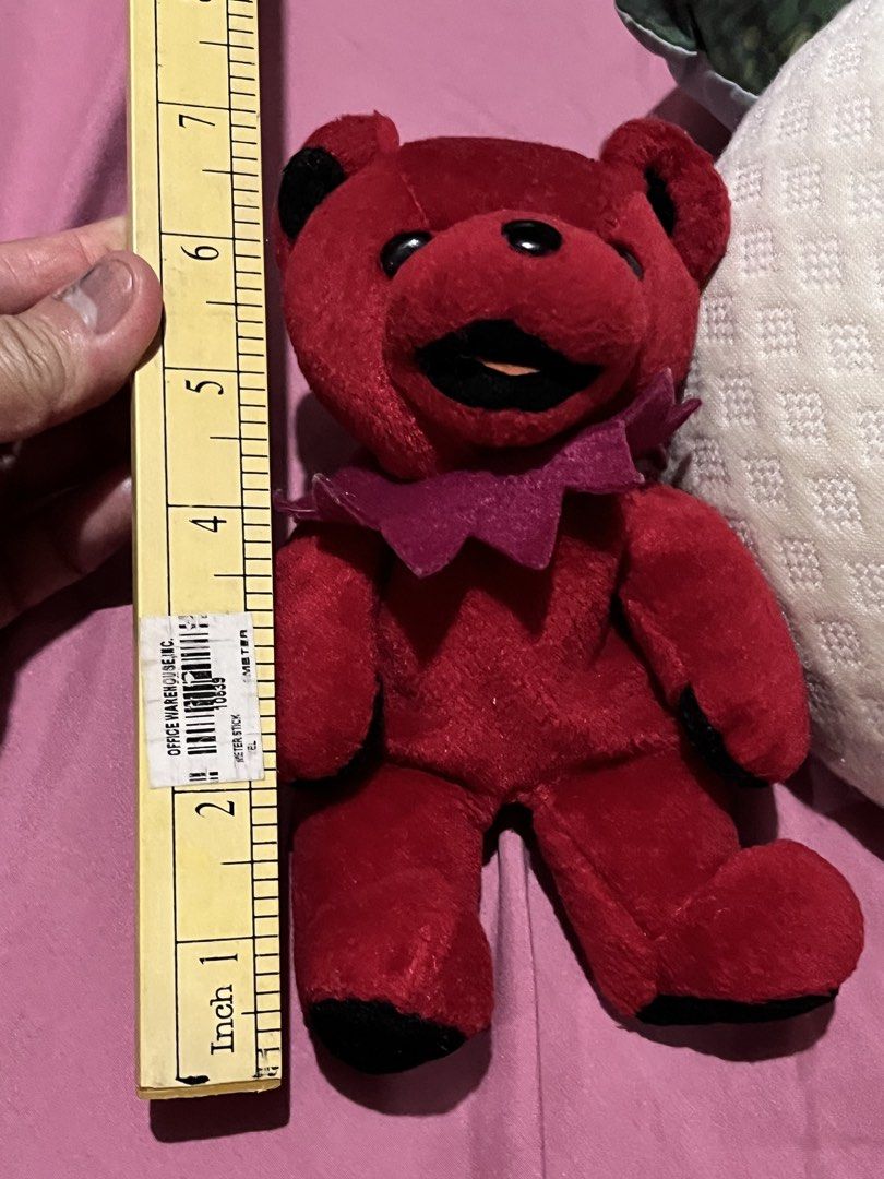 1990 Grateful Dead bean bear SCARLET (Category: Plushies & Soft Toys) located in Paranaque City. Submitted by bonsaiart (Listing ID 1465899688, Image 3). Description: Pre owned Good condition 1000+sf Payment via gcash or paymaya Shipping via j&t No to cod/ cop/ meetup.