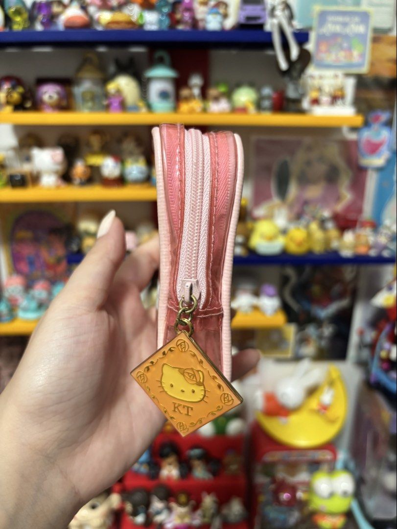 2001 Hello Kitty Pouch (Category: Other Merchandise) located in Caloocan City. Submitted by meowietrinkets (Listing ID 1465923295, Image 3). Description: .