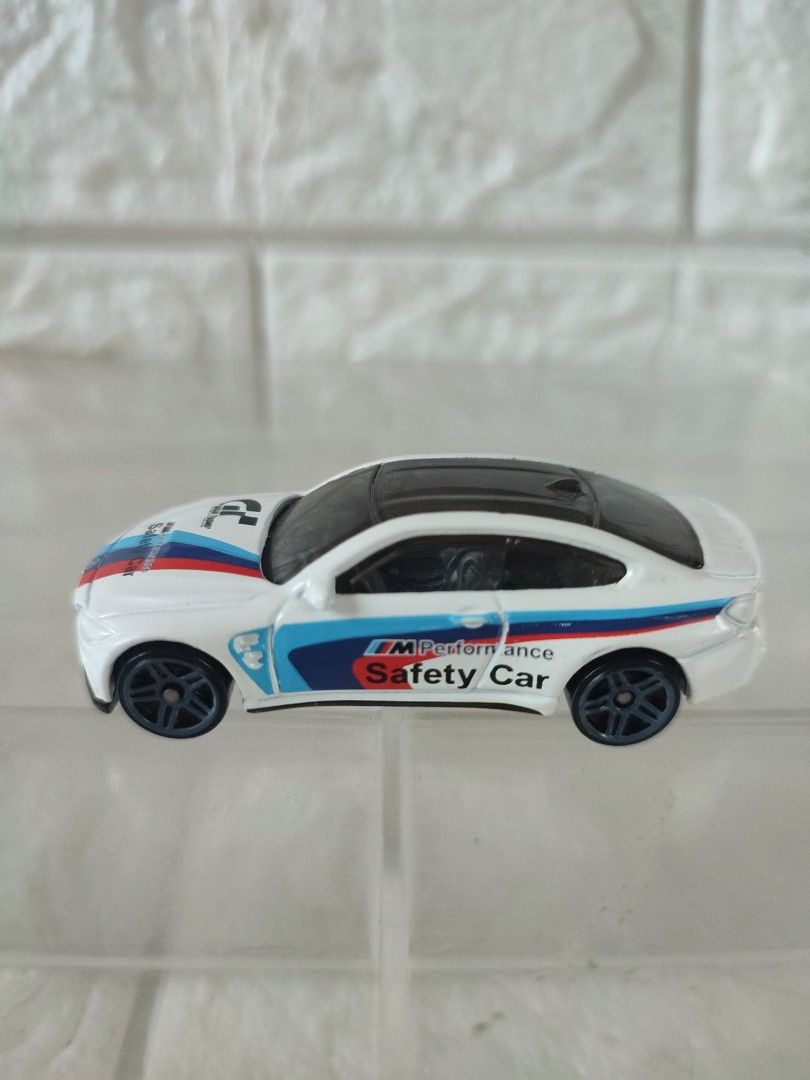 2014 BMW M4 loose hotwheels (Category: Vehicle & Diecast Models) located in Narvacan. Submitted by jigger85 (Listing ID 1465771020, Image 1). Description: mint condition bought in UK loc. ilocos sur can ship thru JNT or LBC.