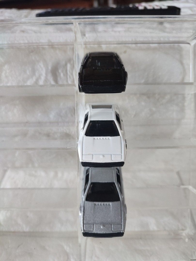 2014 lotus esprit s1 loose hotwheels (Category: Vehicle & Diecast Models) located in Narvacan. Submitted by jigger85 (Listing ID 1465765973, Image 3). Description: loose esprit s1 loose grey, white, black mint bought in UK 170 each 160 each if 2 150 each if 3.