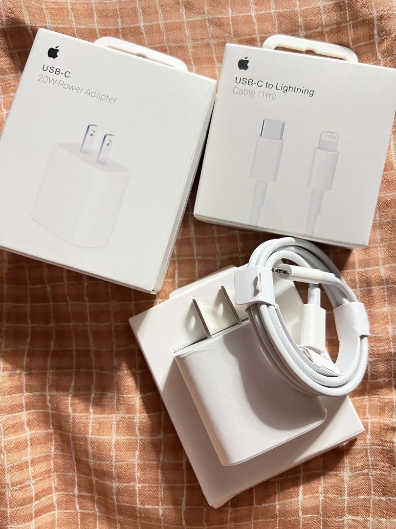 20W iPhone Charger lightning (Category: Chargers & Cables) located in Manila. Submitted by itsashy (Listing ID 1465805865, Image 1). Description: COMPATIBLE TO IPHONE XR /11/12/13/14 PROMAX WITH 3 DAYS REPLACEMENT WARRANTY NO REFUND POLICY LALAMOVE / J&T / MEET UP.
