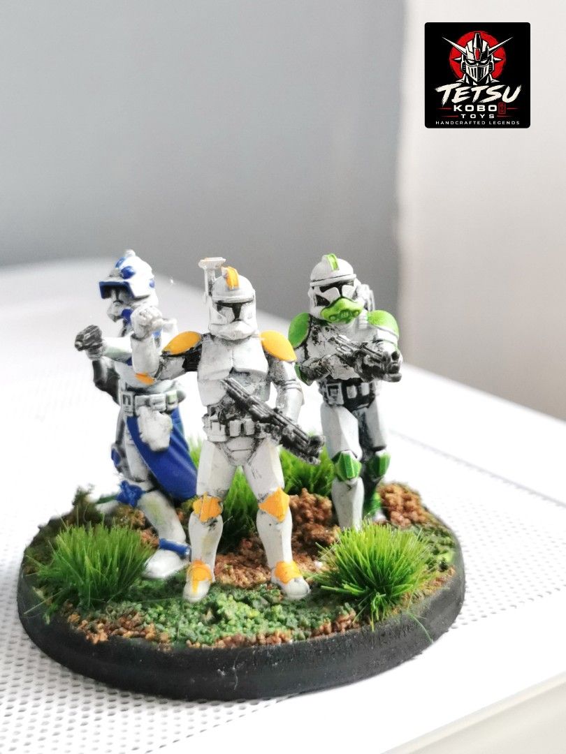 2 inches clone trooper officers (Category: Figurines & Statues) located in Paranaque City. Submitted by planet4k (Listing ID 1465761111, Image 1). Description: Hand painted Hand crafted base.