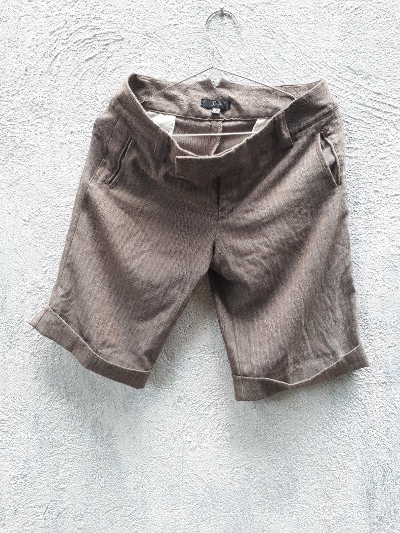 32 waist bayo shorts (Category: Shorts) located in Quezon City. Submitted by secretluxuryshop (Listing ID 1465795490, Image 1). Description: .