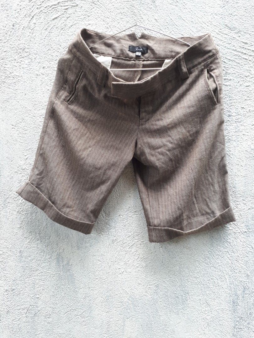 32 waist bayo shorts (Category: Shorts) located in Quezon City. Submitted by secretluxuryshop (Listing ID 1465795490, Image 2). Description: .