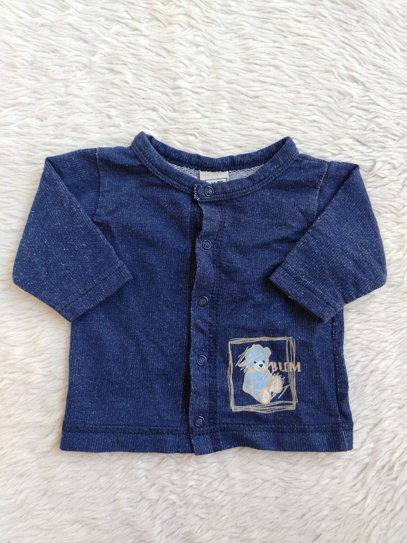 3M Bum Long Sleeve (Category: Babies & Kids Fashion) located in Paranaque City. Submitted by closetbykimkirsten (Listing ID 1465830178, Image 1). Description: 🎀CANADA BOX🎀 ✨Condition: 9/10 ⚡W: 9/L: 10 inches 🪷Size: 3m 💸Price: P120(Non Negotiable) ♦️All Items are PRELOVED in good condition. ♦️Please do manage your expectations. ♦️WASH before USE ♦️BUY at your own RISK 🔥NO RETURN NO EXCHANGE POLICY🔥 ⛔BOGUS BUYER/JOY RESERVER will be posted in