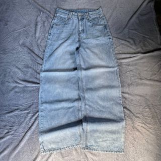 (Category: ) located in . Submitted by thrift_na (Listing ID 1465879696, Image 1). Description: .