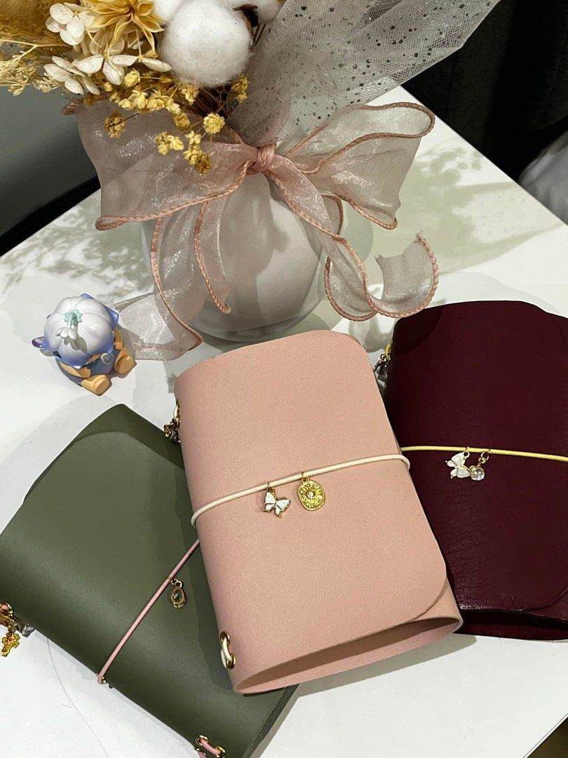 A6 Trifold Leather Folio Journal Notebook (Category: Stationery & School Supplies) located in Jaen. Submitted by blaire.mayoph (Listing ID 1465940175, Image 1). Description: A6 A5 Leather Journal Folio | Leather Notebook | Wedding Souvenir | Event Giveaway | Corporate Giveaway A6 Trifold Leather Folio Journal / Leather Notebook Cover / Journal Cover / Handmade Journal Available for personal use, gifting, souvenirs, giveaways, and bulk event order