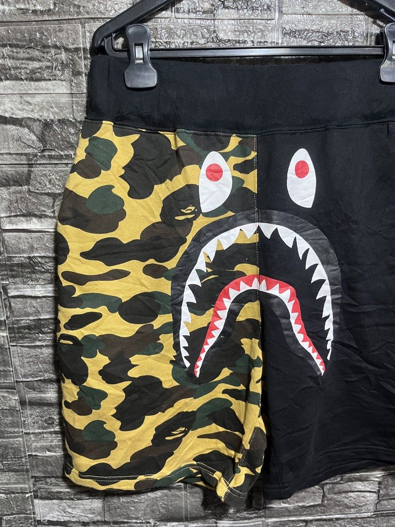 A bathing Ape BAPE 1st Camo Side Shark Sweat Short (Category: Shorts) located in Manila. Submitted by flex_curation (Listing ID 1465850270, Image 2). Description: 32-34W 21L IN VERY GOOD CONDITION BACOOR CAVITE LOC.