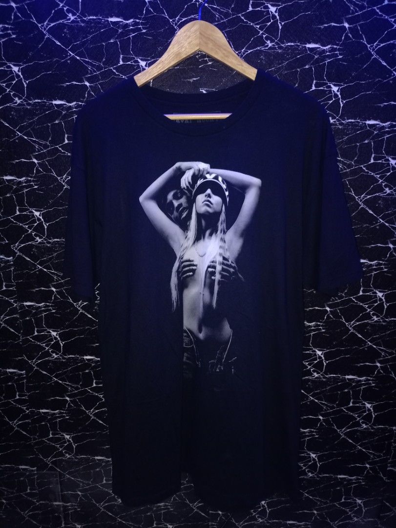 A$AP Rocky Graphic Tee Black Size XL (Category: Tshirts & Polo Shirts ) located in Manila. Submitted by naixhrift (Listing ID 1465909343, Image 1). Description: A$AP Rocky Rap Tee Size XL Pasok din sa Large Length 31 Width 23 700 plus ship jnt courier payment on gcash for trusted only manila area .