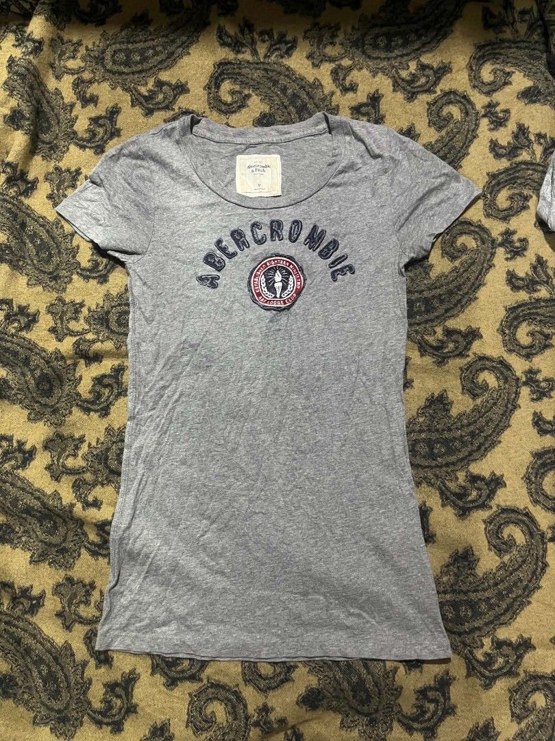 Abercrombie and Fitch (Category: Shirts) located in Danao, Cebu. Submitted by 6000thrifts.ph (Listing ID 1465825683, Image 1). Description: Abercrombie and Fitch Size Meduim Good Condition No issue/Needwash.