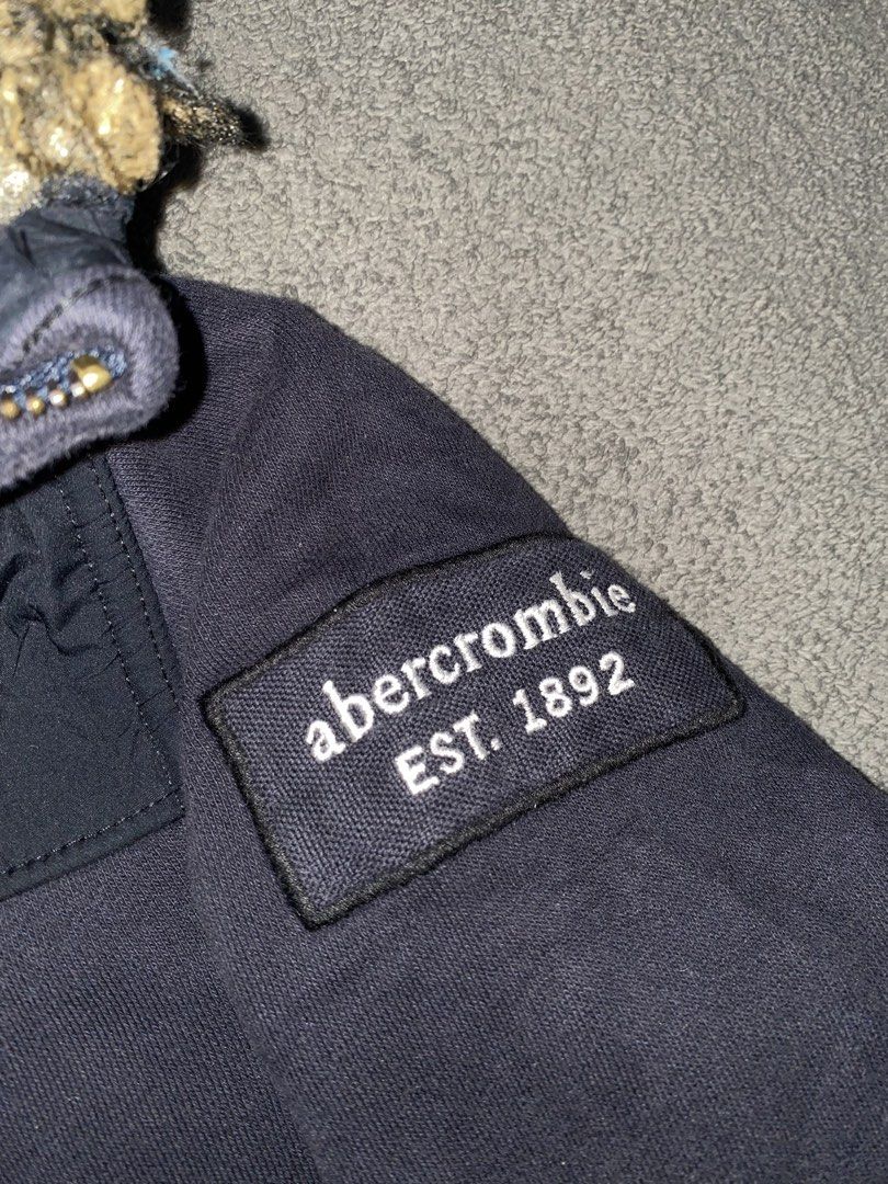 ABERCROMBIE FUR JACKET (Category: Coats, Jackets and Outerwear) located in Cebu City. Submitted by arcane_thrift (Listing ID 1465763342, Image 2). Description: .