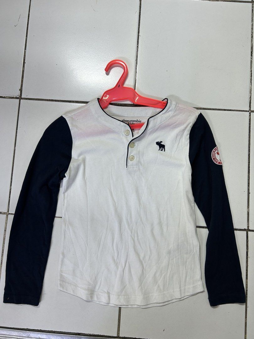 Abercrombie long sleeves (Category: Babies & Kids Fashion) located in Lucena. Submitted by riyizthriftz (Listing ID 1465953294, Image 1). Description: Abercrombie long sleeves Fit small adult women Good condition Colo rate 9/10.