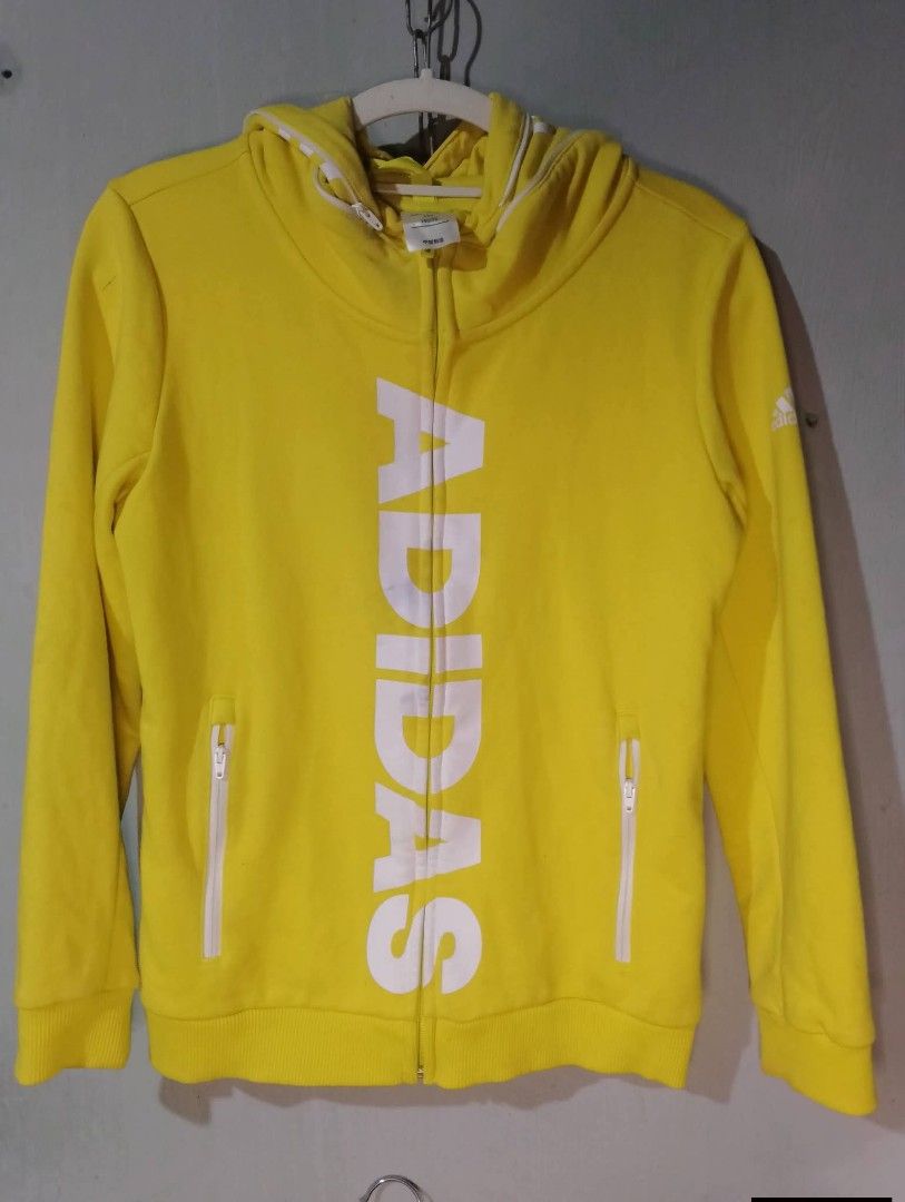 addidas yellow (Category: Hoodies) located in Caloocan City. Submitted by so-slow (Listing ID 1465775879, Image 1). Description: .