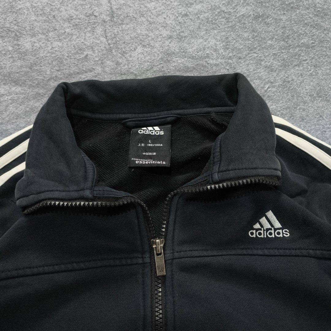 Adidas 3 Line Climalite Zip Up (Category: Activewear) located in Manila. Submitted by shykes_26 (Listing ID 1465760491, Image 2). Description: Dimensions Width - 22.5 Length - 28 Size on tag - L Issues - Scratches (ribbings).