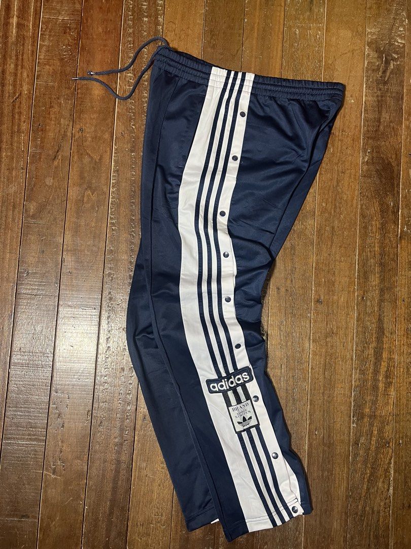 Adidas Adibreak Trackpants (Category: Trousers) located in Baguio. Submitted by kAzuMi41 (Listing ID 1465862429, Image 2). Description: Adidas Adibreak Trackpants Large size .