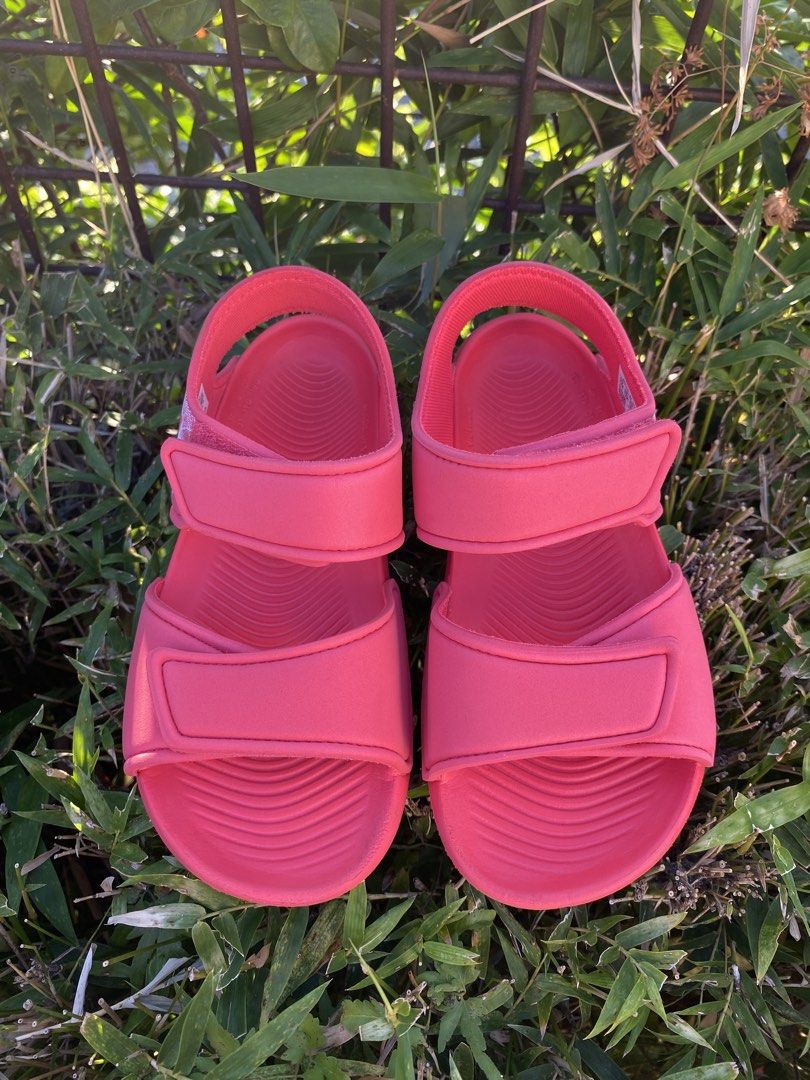 Adidas AltaSwim US12 (Category: Babies & Kids Fashion) located in Dagupan City. Submitted by lejgumiran07 (Listing ID 1465849621, Image 2). Description: My daughter’s personal preloved.